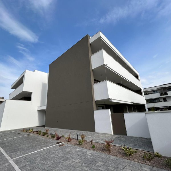 1a025872-91ac-4f0b-af26-d178ac77c8e3