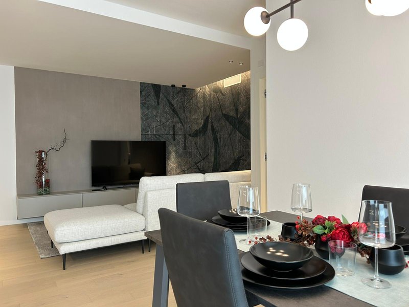 f6c7ab17-46ca-46e2-8b88-34070f36867f